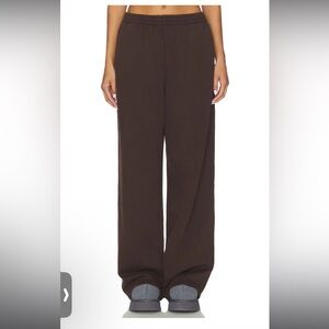 SKIMS Boyfriend Fleece Baggy Sweatpants Espresso Wide Leg Pants- NWT IN POLY BAG